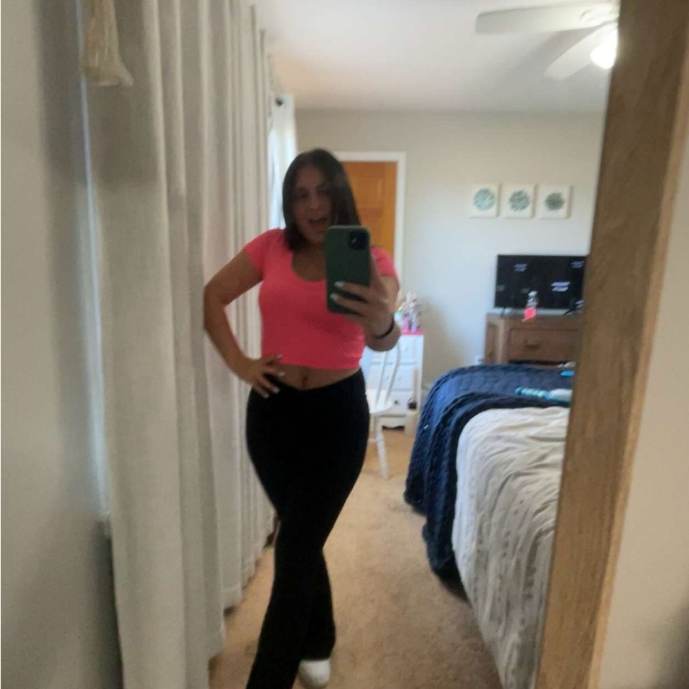 Meet your Posher, Adrianna